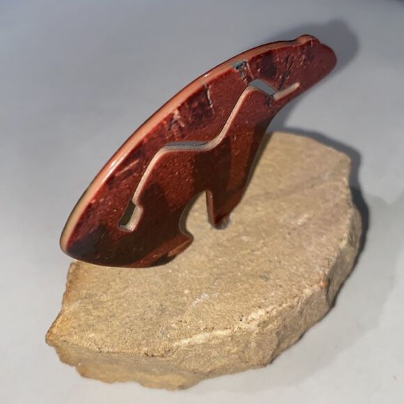 Southwestern Zuni Bear Petroglyph On Sandstone Base Metal Paperweight - Picture 4 of 8